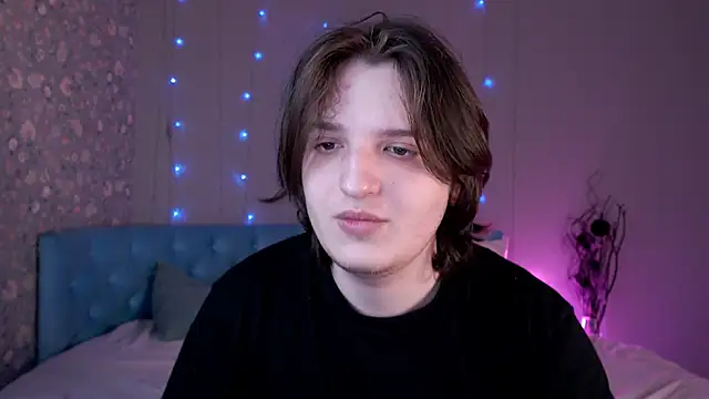 delalex online show from March 19, 8:46 pm