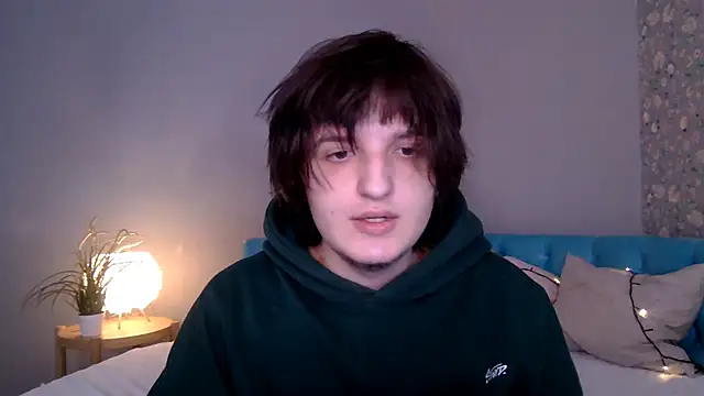 Snapshot of delalex chatting on April 17, 6:33 pm delalex online show from April 17, 6:33 pm