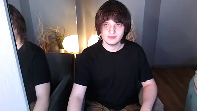 Snapshot of delalex chatting on May 13, 10:27 pm delalex online show from May 13, 10:27 pm