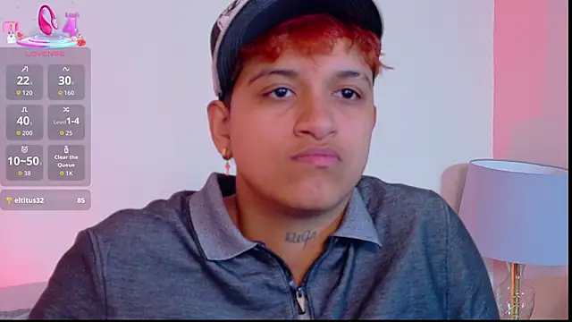 Snapshot of DominickJoness chatting on March 21, 8:19 am DominickJoness online show from March 21, 8:19 am