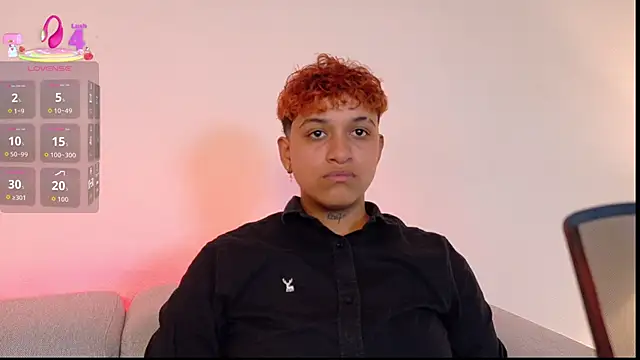 Snapshot of DominickJoness chatting on March 26, 4:18 am DominickJoness online show from March 26, 4:18 am