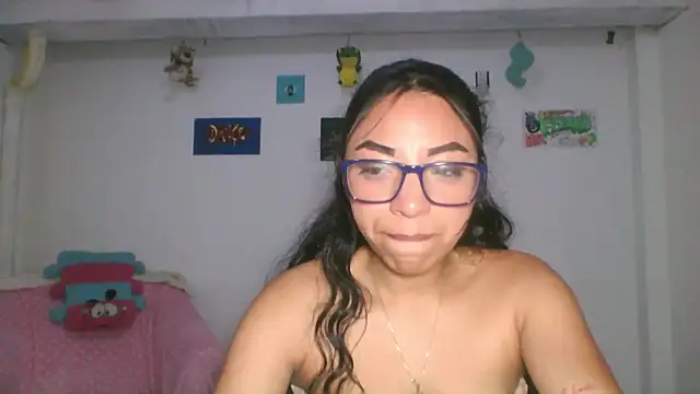 Snapshot of nataliesweet_22 chatting on March 14, 11:43 pm nataliesweet 22 online show from March 14, 11:43 pm