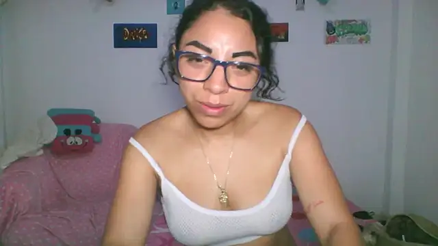 Snapshot of nataliesweet_22 chatting on March 16, 10:36 pm nataliesweet 22 online show from March 16, 10:36 pm