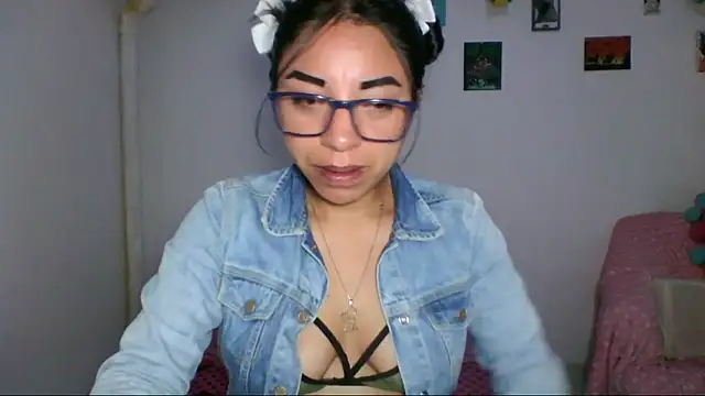 Snapshot of nataliesweet_22 chatting on March 24, 11:10 pm nataliesweet 22 online show from March 24, 11:10 pm