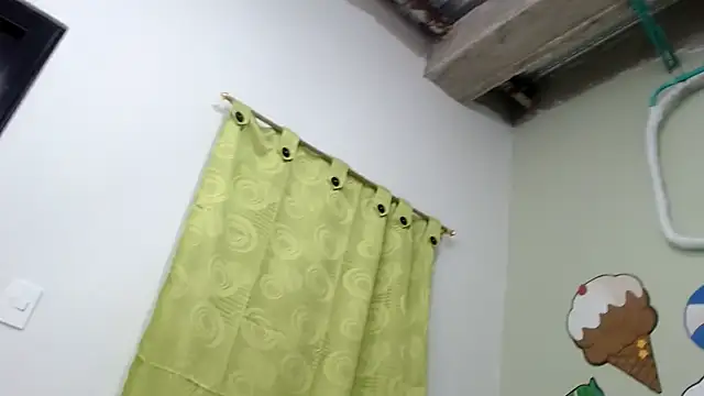 erikaskinny18 online show from April 20, 7:48 pm