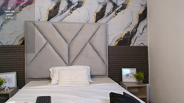 Snapshot of Sara_Duboiss chatting on March 21, 12:10 pm Sara Duboiss online show from March 21, 12:10 pm