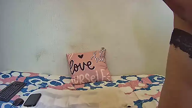 Snapshot of embarbianc chatting on March 26, 5:40 pm embarbianc online show from March 26, 5:40 pm