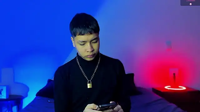 Snapshot of Lee_Colee chatting on March 14, 5:40 pm Lee Colee online show from March 14, 5:40 pm