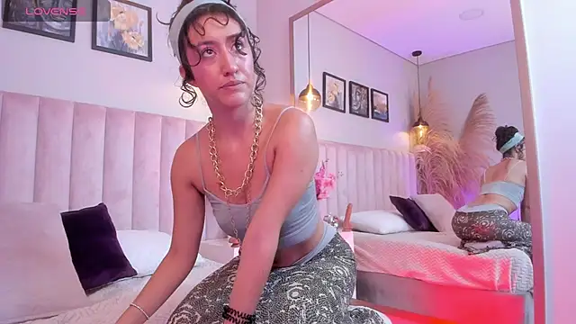 Snapshot of karoline_lux chatting on March 19, 3:21 am karoline lux online show from March 19, 3:21 am