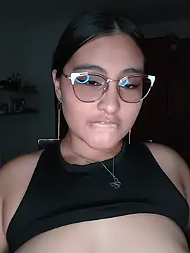 Snapshot of LaylaZurek_ chatting on June 24, 1:48 am LaylaZurek online show from June 24, 1:48 am