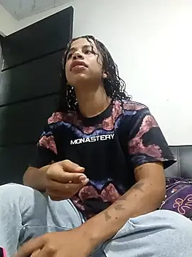 Snapshot of Dirty_Salome2 chatting on March 15, 3:23 am Dirty Salome2 online show from March 15, 3:23 am