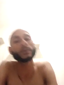 Snapshot of El-SingoKario chatting on March 23, 12:14 am El-SingoKario online show from March 23, 12:14 am