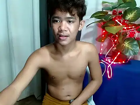Snapshot of boynextdoorjosh chatting on June 24, 7:29 am boynextdoorjosh online show from June 24, 7:29 am
