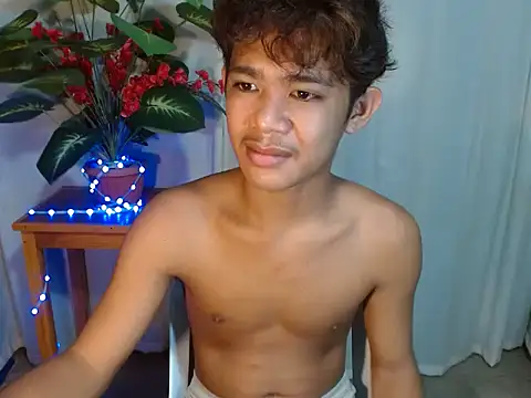 Snapshot of boynextdoorjosh chatting on July 15, 10:53 am boynextdoorjosh online show from July 15, 10:53 am