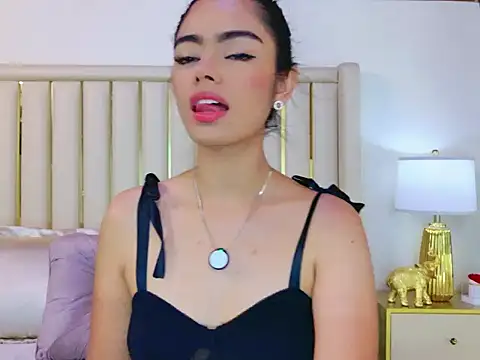 Snapshot of AnnieDesire chatting on March 24, 6:46 pm AnnieDesire online show from March 24, 6:46 pm