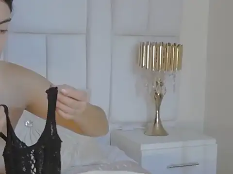 AnnieDesire online show from June 14, 4:14 am