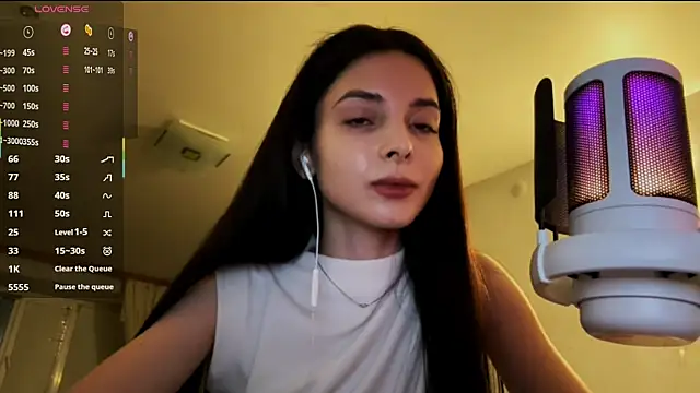 Snapshot of Mikytiki chatting on March 11, 2:12 pm Mikytiki online show from March 11, 2:12 pm