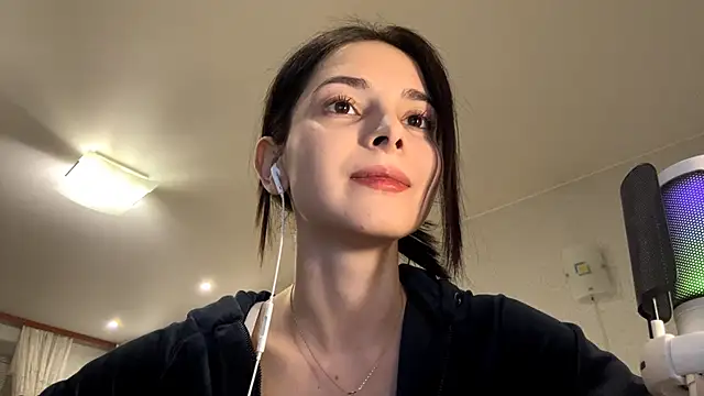 Snapshot of Mikytiki chatting on March 17, 5:16 pm Mikytiki online show from March 17, 5:16 pm