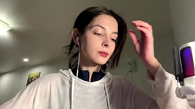 Snapshot of Mikytiki chatting on March 21, 2:42 pm Mikytiki online show from March 21, 2:42 pm