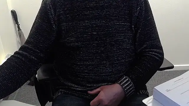 Snapshot of Buggemann chatting on March 18, 4:37 am Buggemann online show from March 18, 4:37 am