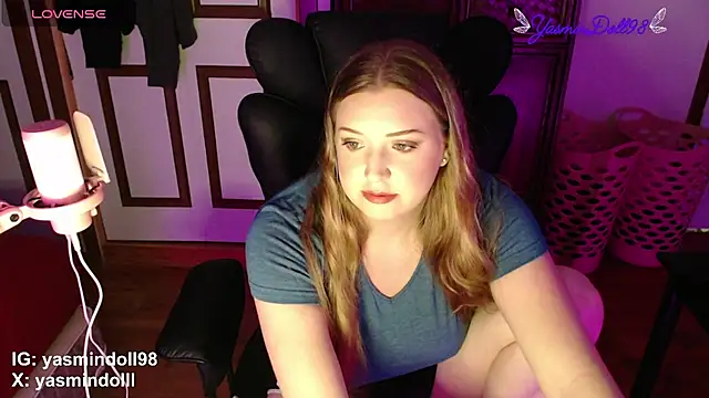 yasmindoll98 online show from July 15, 7:19 pm