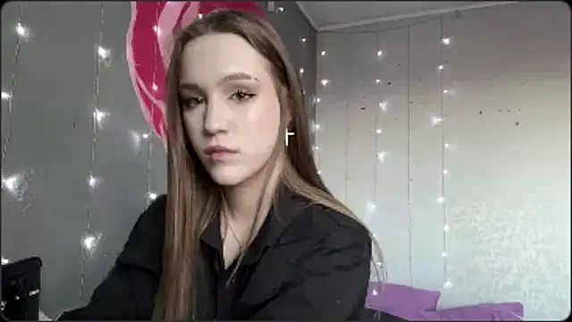 Snapshot of AnnaWasp chatting on March 15, 5:13 am AnnaWasp online show from March 15, 5:13 am