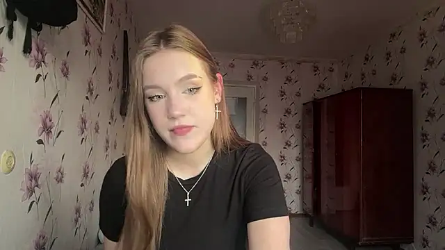 Snapshot of AnnaWasp chatting on March 28, 4:12 am AnnaWasp online show from March 28, 4:12 am