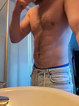 Snapshot of spicycute19 chatting on May 9, 6:29 am spicycute19 online show from May 9, 6:29 am