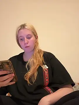 Young Milka online show from March 25, 9:43 pm