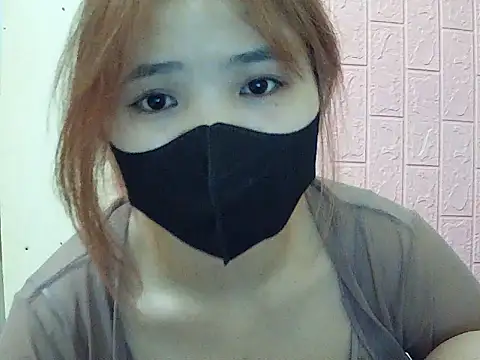 Snapshot of VyVy18 chatting on March 28, 1:22 pm VyVy18 online show from March 28, 1:22 pm