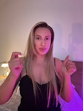 EvaRyen  online show from June 27, 5:18 pm