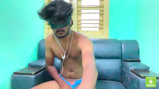 Snapshot of lucufercouple_ chatting on April 1, 12:50 pm lucufercouple online show from April 1, 12:50 pm