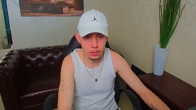 KrewVaughn online show from March 26, 7:25 am