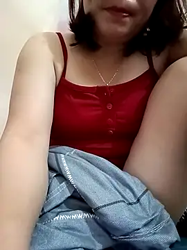 Snapshot of SingleeMomm chatting on March 17, 3:37 pm SingleeMomm online show from March 17, 3:37 pm