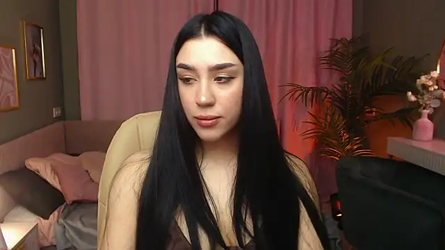 Snapshot of Winonna_Ryder chatting on April 8, 7:41 am Winonna Ryder online show from April 8, 7:41 am