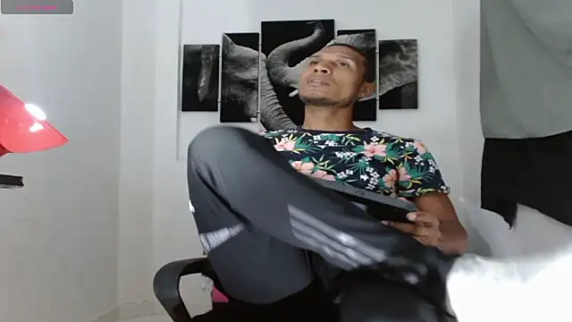 Snapshot of chrisramosv chatting on March 23, 10:47 pm chrisramosv online show from March 23, 10:47 pm