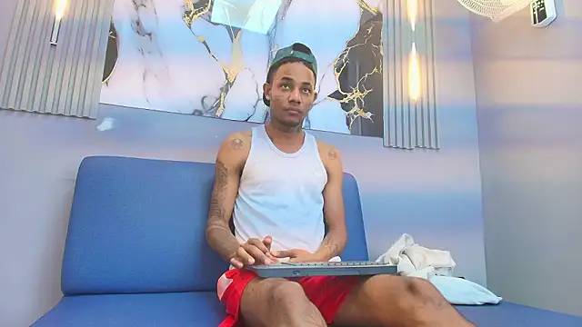 Snapshot of ARLO_MORRIS chatting on March 14, 12:32 pm ARLO MORRIS online show from March 14, 12:32 pm