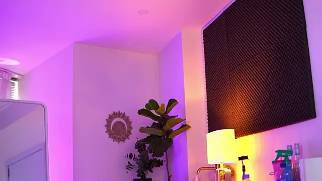 Snapshot of Daisy_Bella chatting on March 28, 9:31 am Daisy Bella online show from March 28, 9:31 am