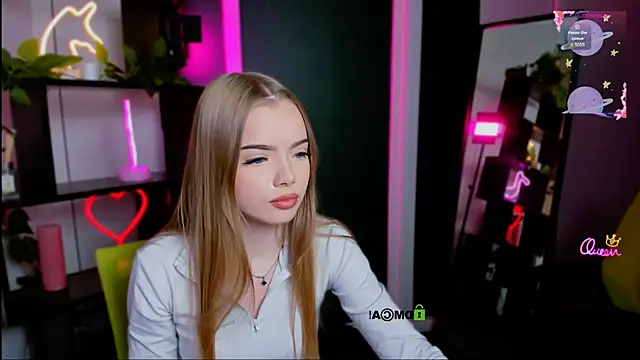 Snapshot of maddy_moah chatting on March 26, 4:12 pm maddy moah online show from March 26, 4:12 pm