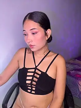 Snapshot of iamkyliewest chatting on March 22, 6:39 am iamkyliewest online show from March 22, 6:39 am