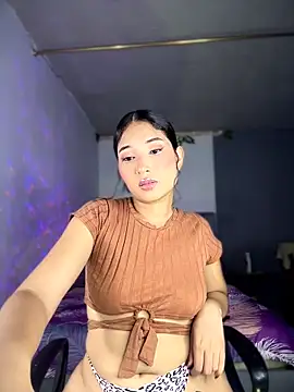 Snapshot of iamkyliewest chatting on March 27, 8:26 am iamkyliewest online show from March 27, 8:26 am