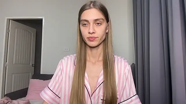 SonyaScarlett online show from March 24, 1:05 pm