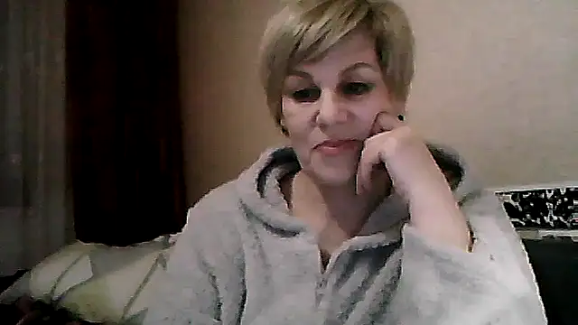 Snapshot of TatkaYang chatting on March 21, 8:45 pm TatkaYang online show from March 21, 8:45 pm