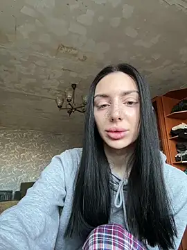 Snapshot of MishellKins chatting on March 15, 12:33 pm MishellKins online show from March 15, 12:33 pm