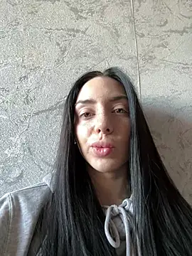 Snapshot of MishellKins chatting on March 22, 1:14 pm MishellKins online show from March 22, 1:14 pm