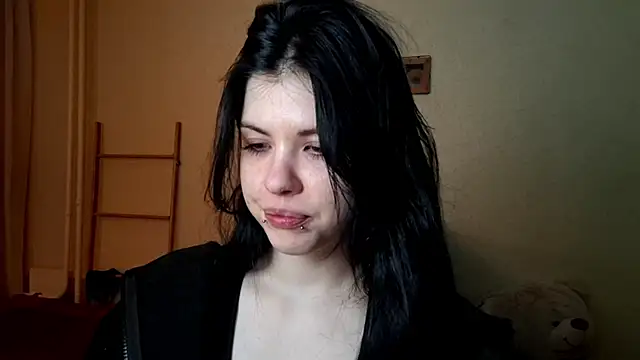 Snapshot of MiaTemptress chatting on March 13, 4:02 pm MiaTemptress online show from March 13, 4:02 pm