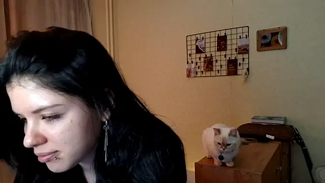 Snapshot of MiaTemptress chatting on March 26, 1:49 pm MiaTemptress online show from March 26, 1:49 pm