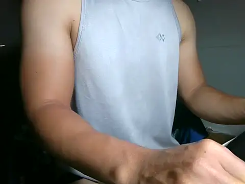 Snapshot of ZhangQing95 chatting on March 20, 3:28 pm ZhangQing95 online show from March 20, 3:28 pm