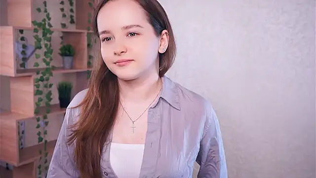 Snapshot of LeighaKind chatting on March 20, 10:42 am LeighaKind online show from March 20, 10:42 am