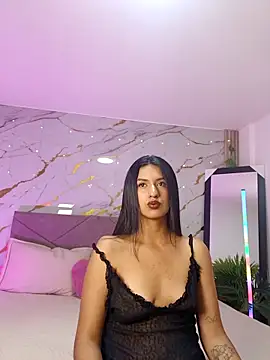 Snapshot of FiorellaLan chatting on April 11, 7:40 pm FiorellaLan online show from April 11, 7:40 pm